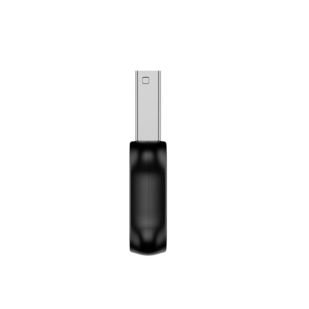 Carlinkit Mini Ultra adapter oldalnézetből, a vékony ház és az USB-A csatlakozó profilja