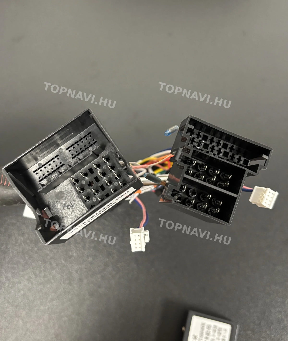 Skoda Octavia 2 2004- 2012 8" Android Multimedia Head Unit - Csatlakozó
