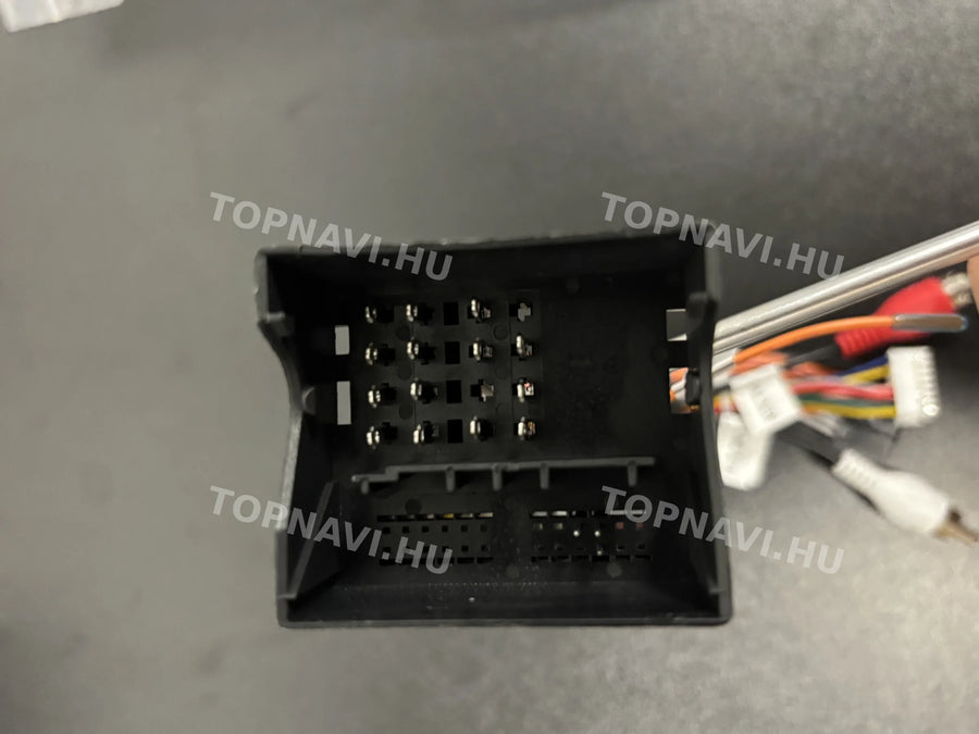Suzuki Ignis 7″ Silver Android Head Unit with Touchscreen - Csatlakozó
