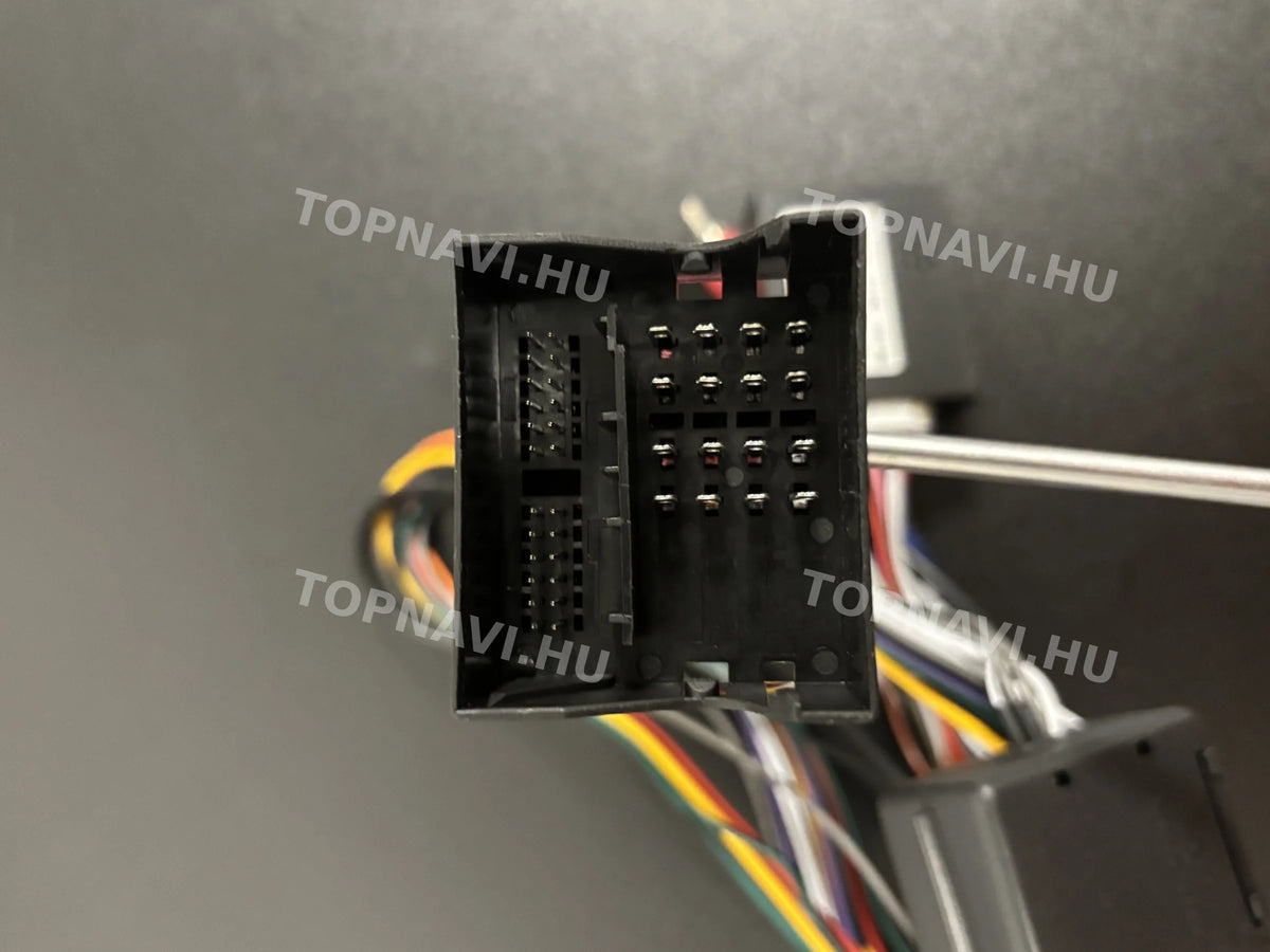 BMW X3 E83 2002–2011 9" Android multimedia car radio touch screen head unit - Csatlakozó