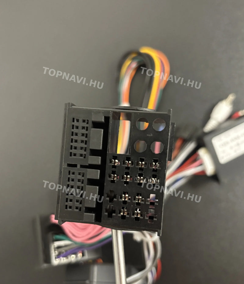 BMW X3 E83 2002–2011 9" Android multimedia car radio touch screen head unit - csatlakozó