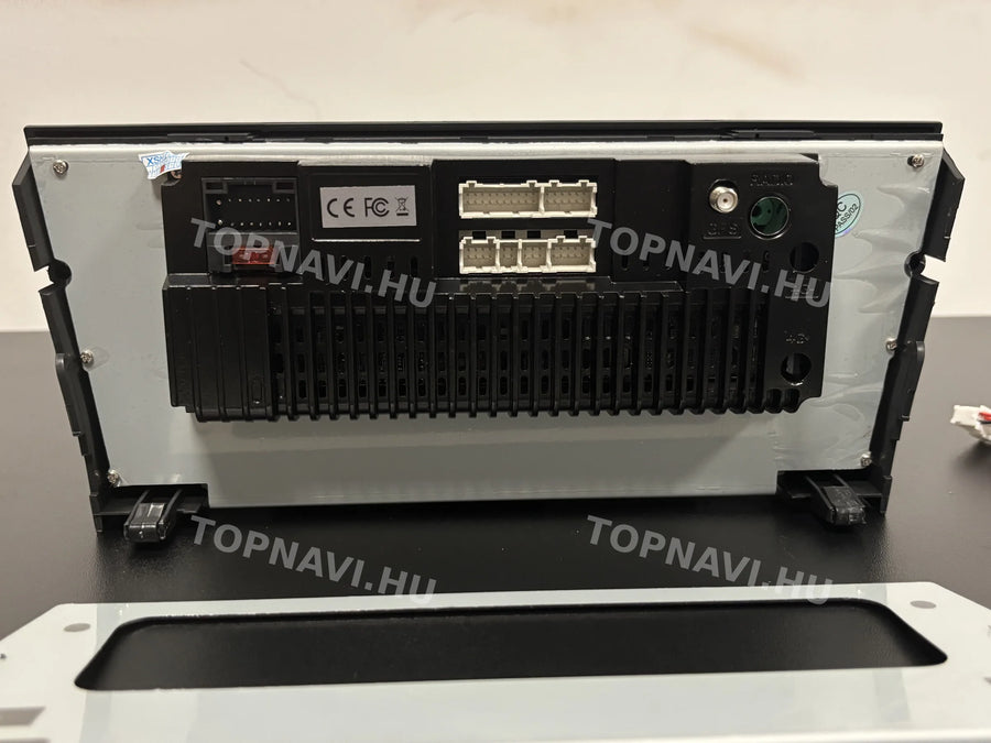 BMW E90 E91 E92 E93 2005–2012 7" Android multimedia car radio touch screen head unit - Hátulja