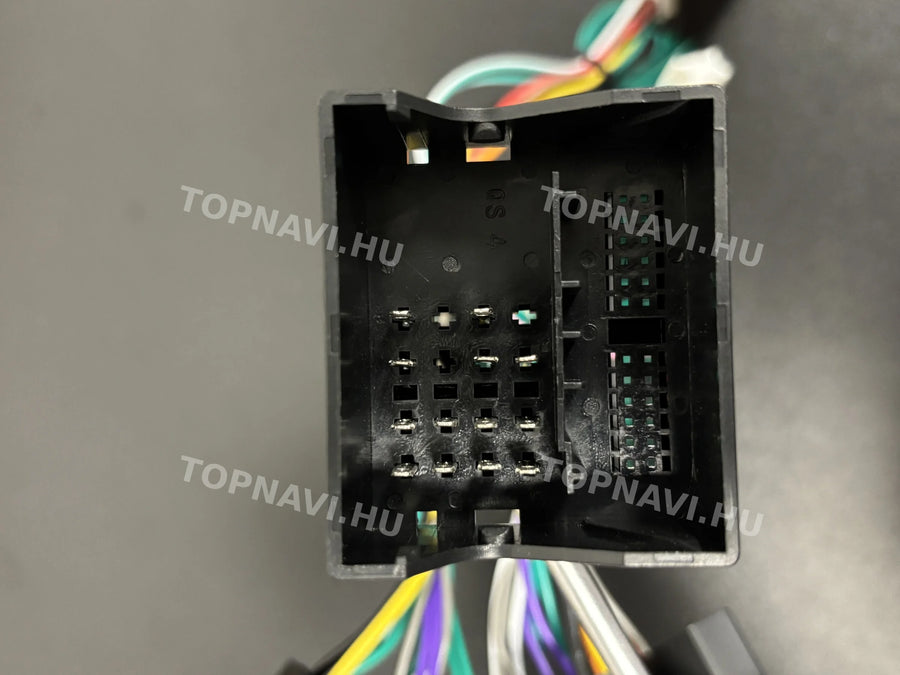 Mercedes-Benz C W203 / CLC W203 / CLK W209 9" Android multimedia car radio touchscreen head unit - Csatlakozó