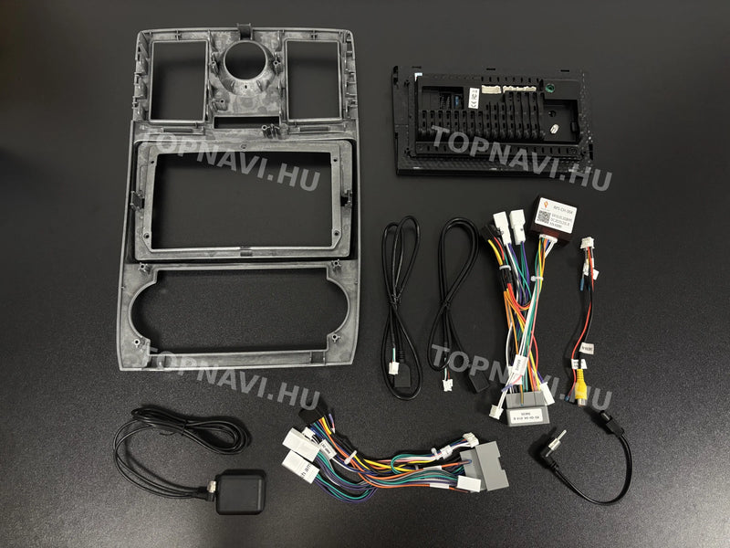 Chrysler 300C 2003-2010 9" Android Multimedia head unit - hátulja