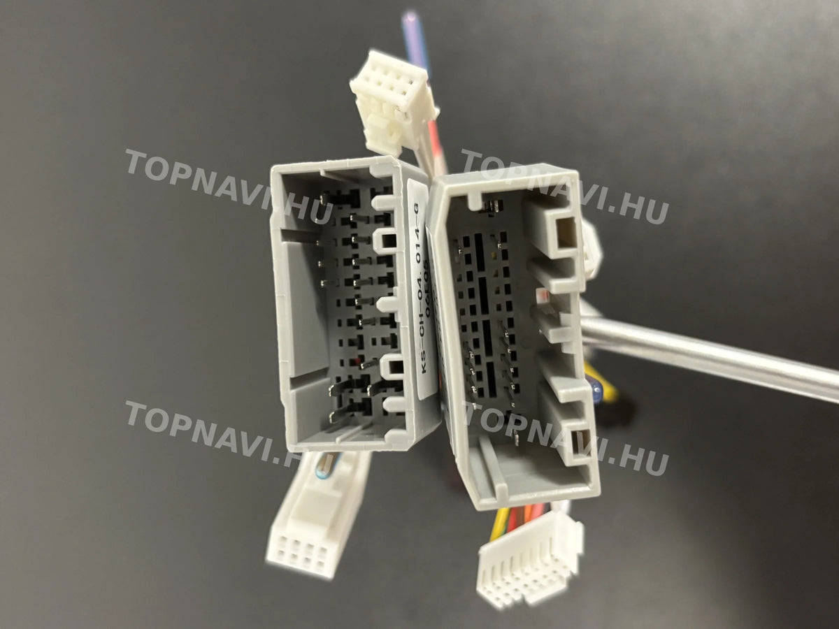 Chrysler 300C 2003-2010 9" Android Multimedia head unit - Csatlakozó