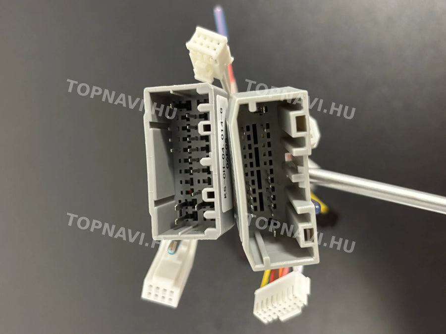 Chrysler 300C 2003-2010 9" Android multimedia car radio touchscreen head unit - Csatlakozó