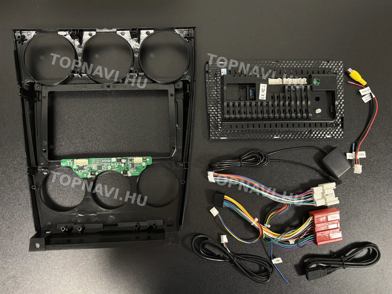 Mazda 6 2002- 2008 9" Android Multimedia Head Unit - hátulja