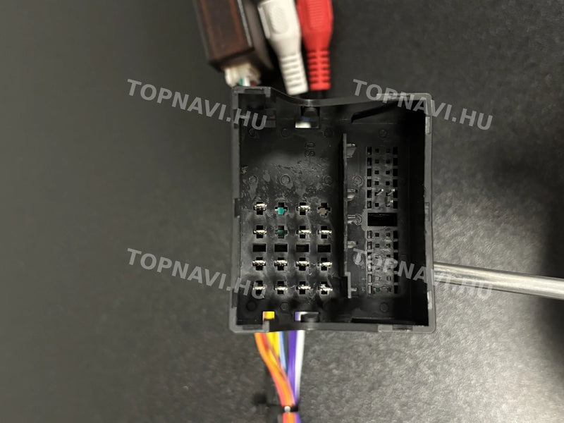BMW E81 E82 E87 E88 2004–2011 9" Android multimedia car radio touch screen head unit - csatlakozó