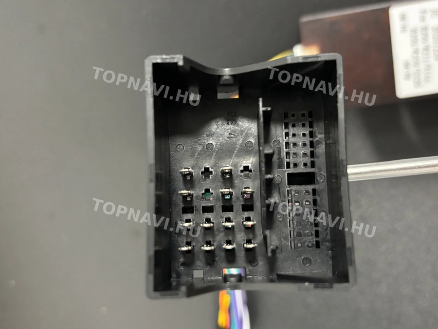 Mercedes-Benz V W447 / Vito W447 10.1" Android multimedia car radio touchscreen head unit - Csatlakozó