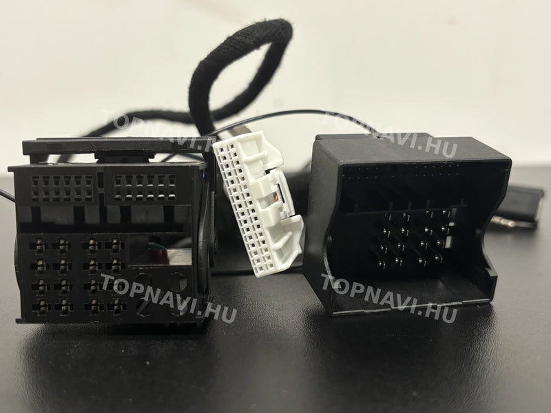 BMW 5 Series F10 F11 2010-2017 10.25" Android Multimedia Head Unit - csatlakozó