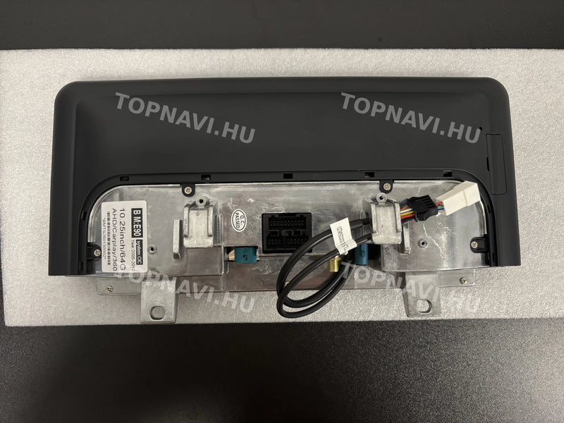 BMW 3 Series E90, E91, E92, E93 10.25" Android Multimedia Head Unit - hátulja