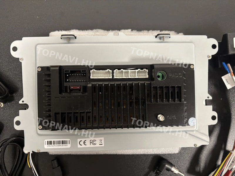 Skoda Fabia, Octavia, Superb, Rapid 9" Android multimedia car radio touchscreen head unit - hátulja