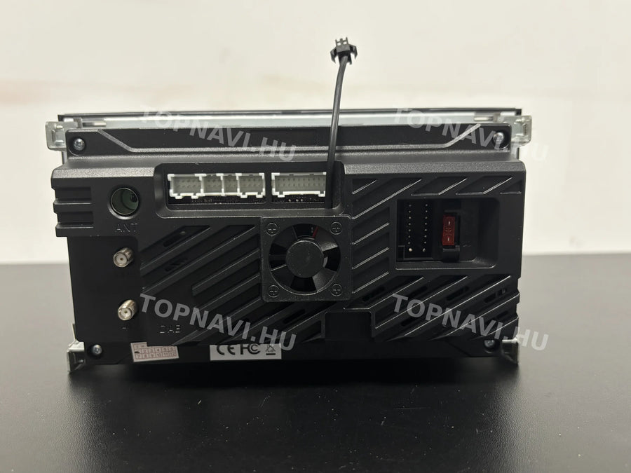 Ford Focus, Fiesta, Mondeo, C-Max, S-Max, Fusion, Transit, Kuga, Galaxy 7" Silver Android multimedia car radio head unit - Hátulja