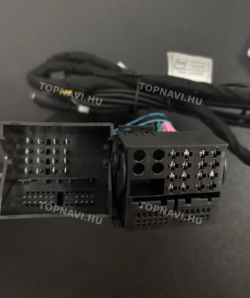 BMW 3, 4 Series F30, F31, F34, F35, F32, F33, F36 10.25" Android Multimedia Head Unit - csatlakozó