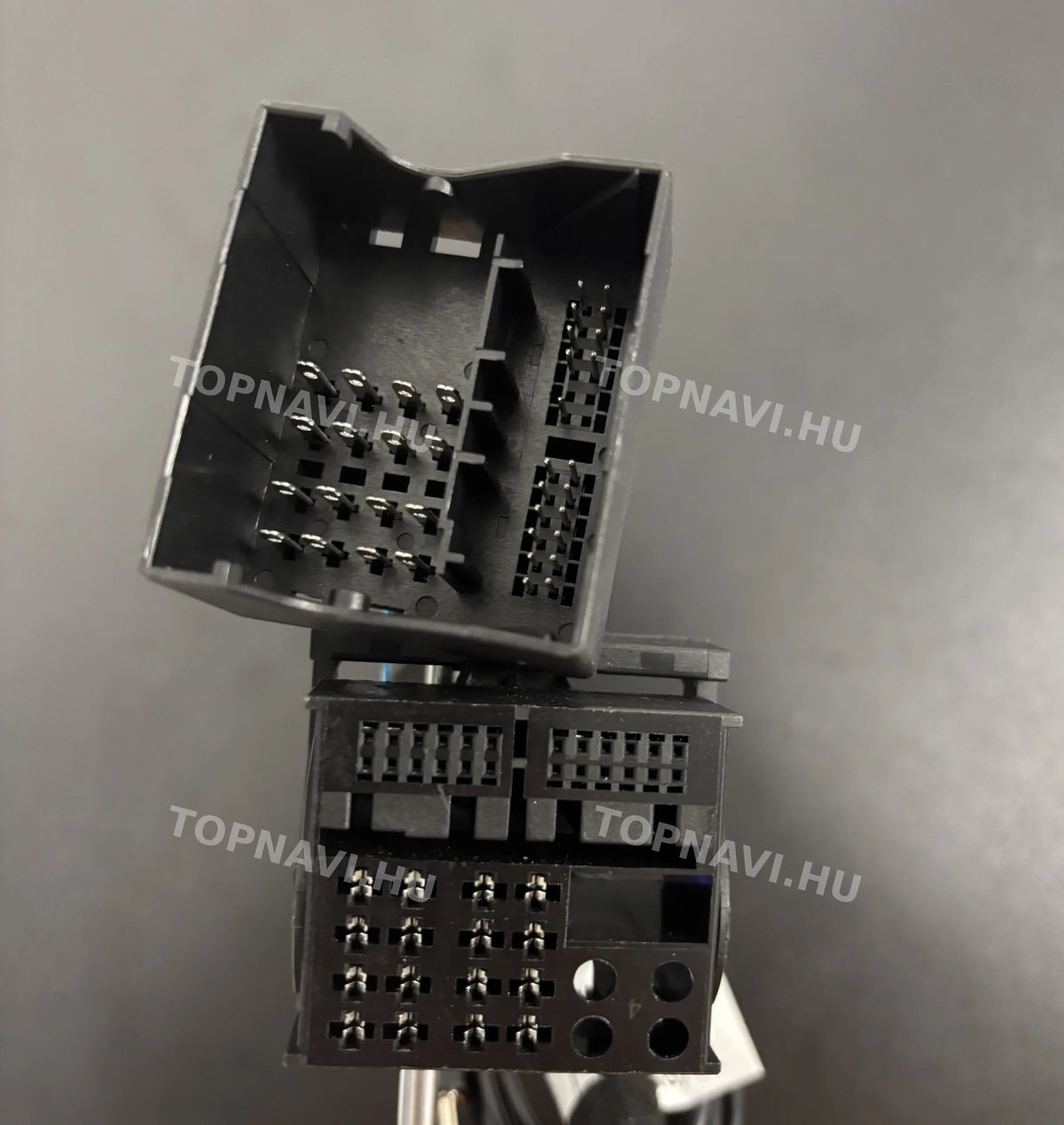 BMW 3 / 5 Series E90, E91, E92, E93 E60, E61 E63, E64 CCC/CIC Android Multimedia Head Unit - Csatlakozó