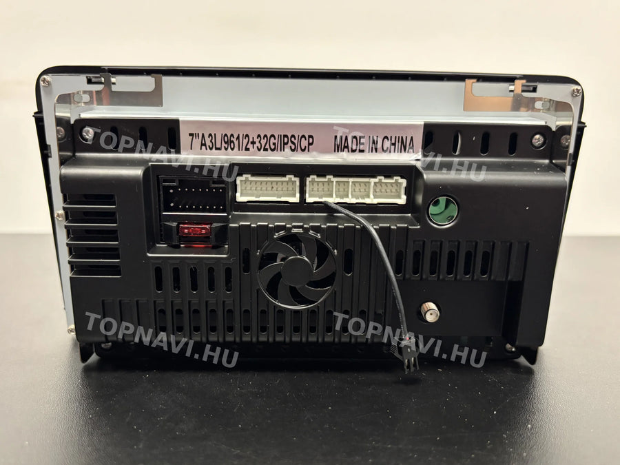 Audi A3 8P 2003–2012 7" Android multimedia car radio touch screen head unit (right button) - Hátulja