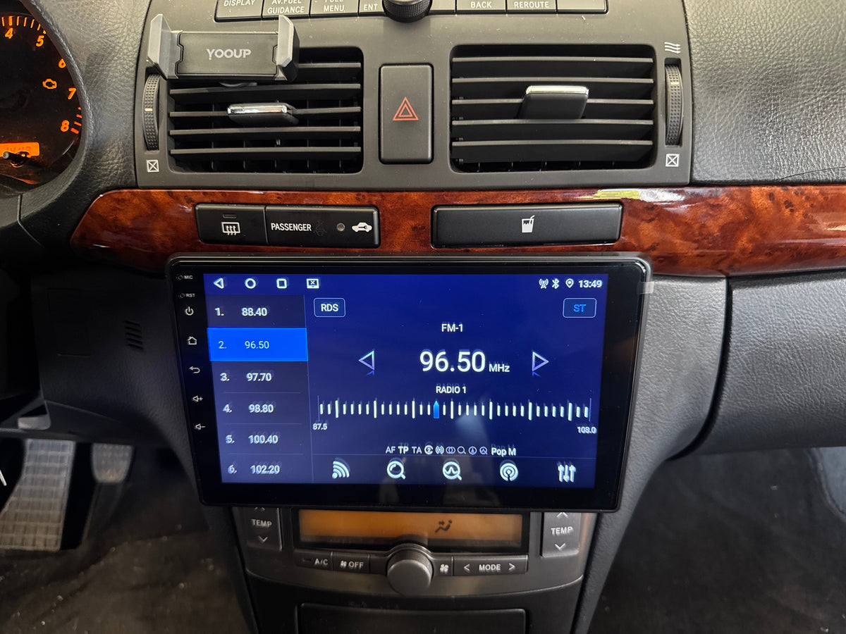Toyota Avensis 2 T25 2003 - 2008 9"Android Multimédia fejegység autórádió, hifi, rádió és fejegység nagy kijelzővel, CarPlay, Android autó, Wifi és Bluetooth támogatással,