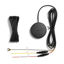 70mai 4G Hardwire Kit UP04 – fekete kerek LTE modul, tápkábel, biztosítékos ACC/VCC vezetékek és GND saru fehér háttéren